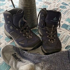 Vasque hiking boots. Mint condition